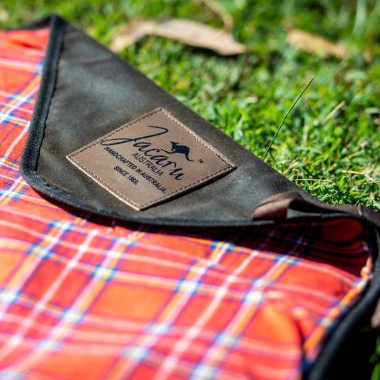 Jacaru Oilskin Picnic Blanket