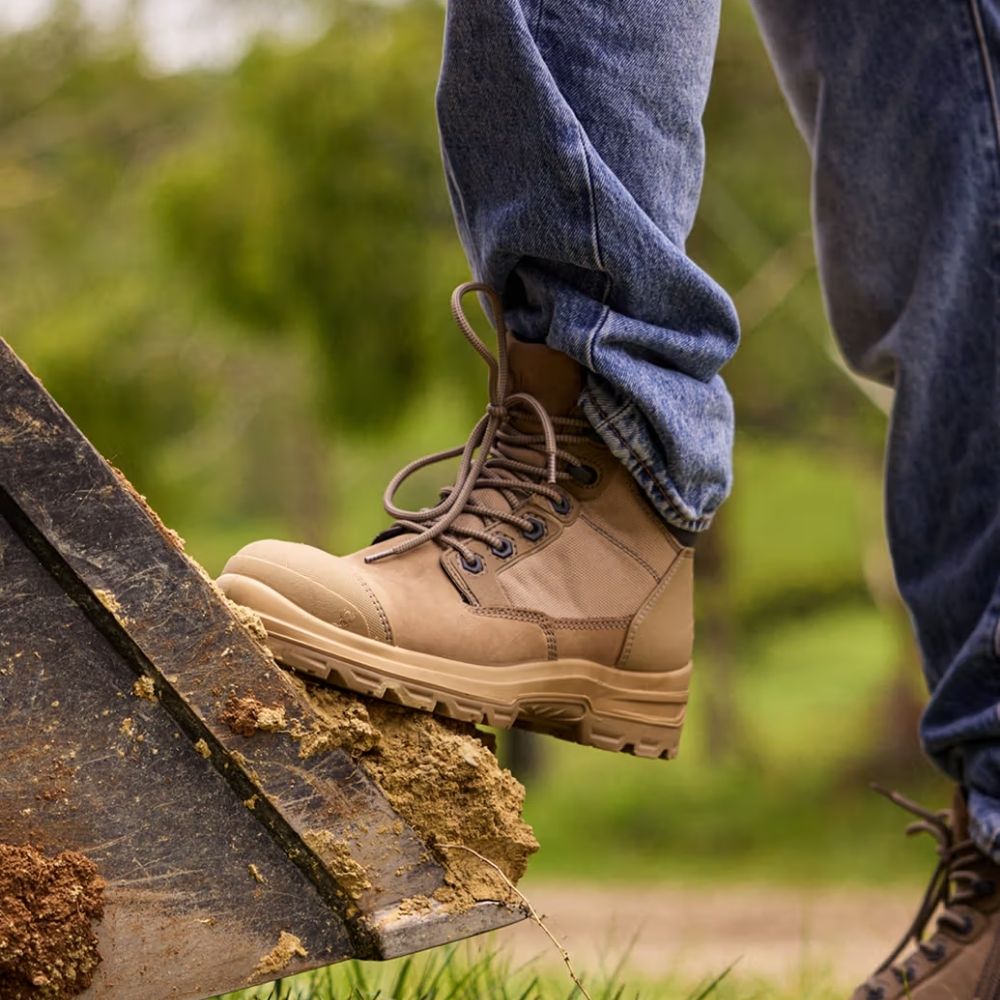 Lynx CLZWT Safety Boot - Zip Side